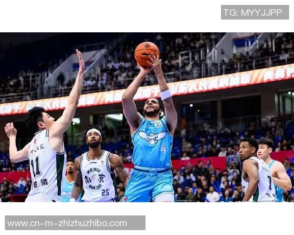 青岛三外援联手发力82分单节狂飙33分助球队逆转胜利