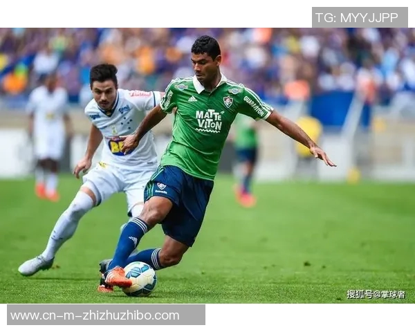 弗鲁米嫩与克鲁塞罗的激烈对决展现巴西足球的魅力与激情 弗鲁米嫩与克鲁塞罗的激烈对决展现巴西足球的魅力与激情